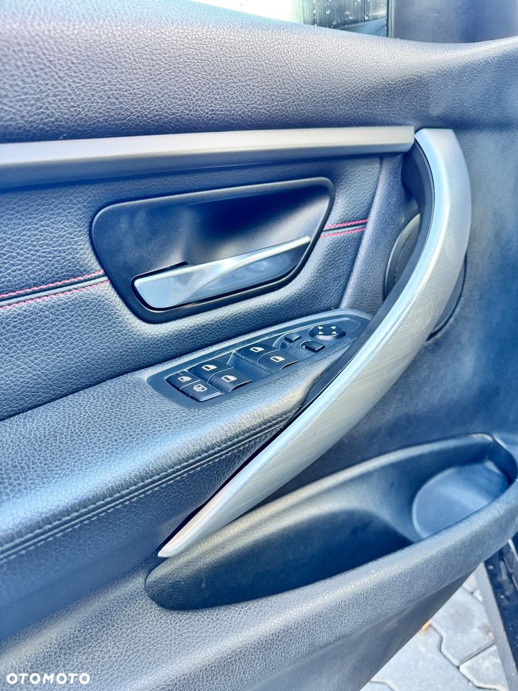 BMW Seria 3 316d Sport Line - 24