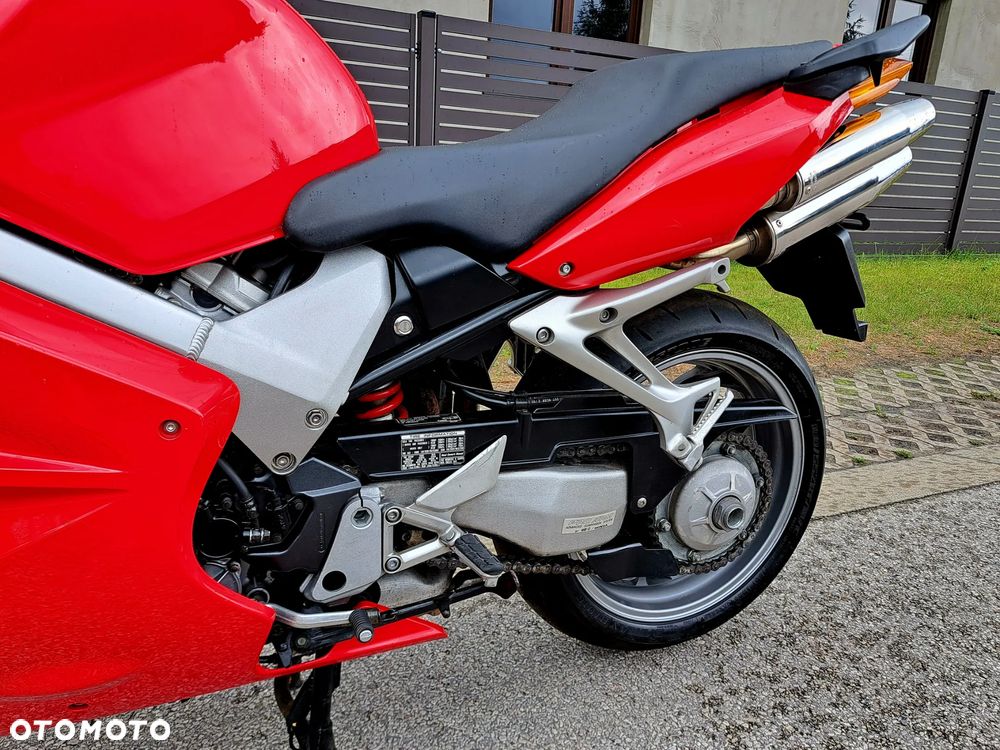 Honda VFR - 12