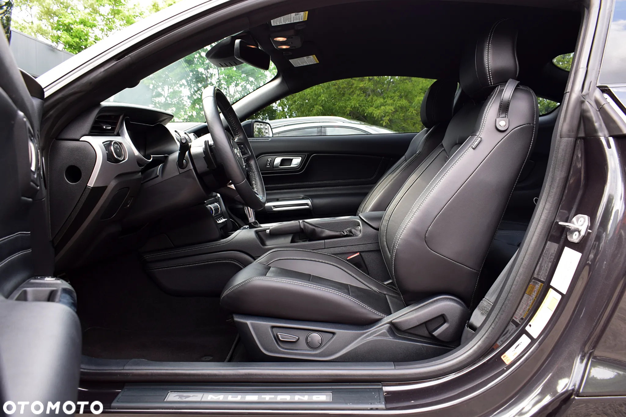 Ford Mustang 5.0 V8 GT - 5