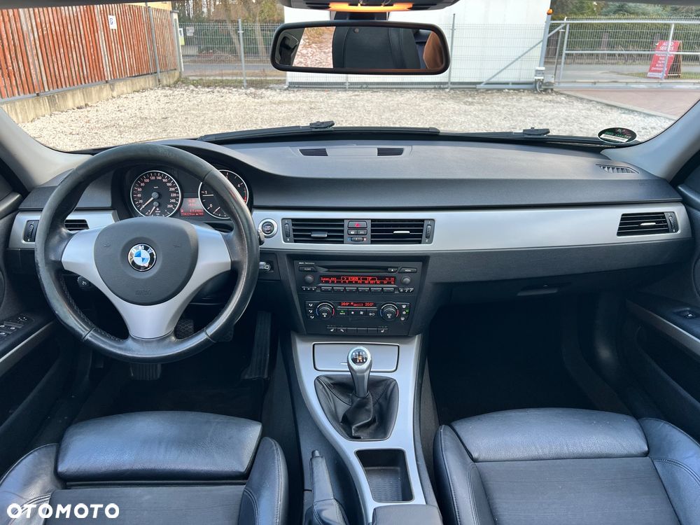 BMW Seria 3 320d - 13