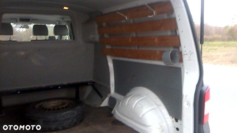 Volkswagen Transporter - 9