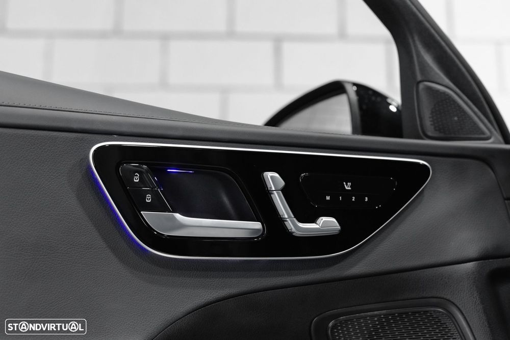 Mercedes-Benz C 300 e T 9G-TRONIC AMG Line - 35