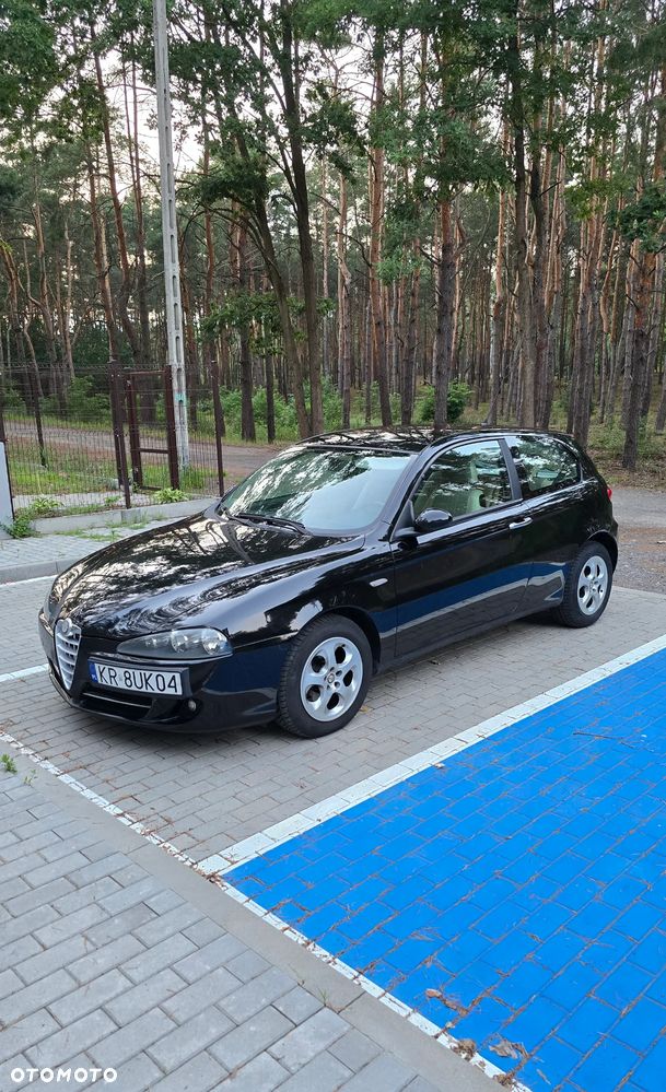 Alfa Romeo 147 1.9 JTD 16V M-Jet Distinctive - 8