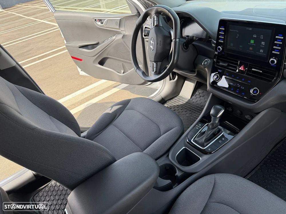 Hyundai Ioniq 1.6 GDI PHEV Tech - 11