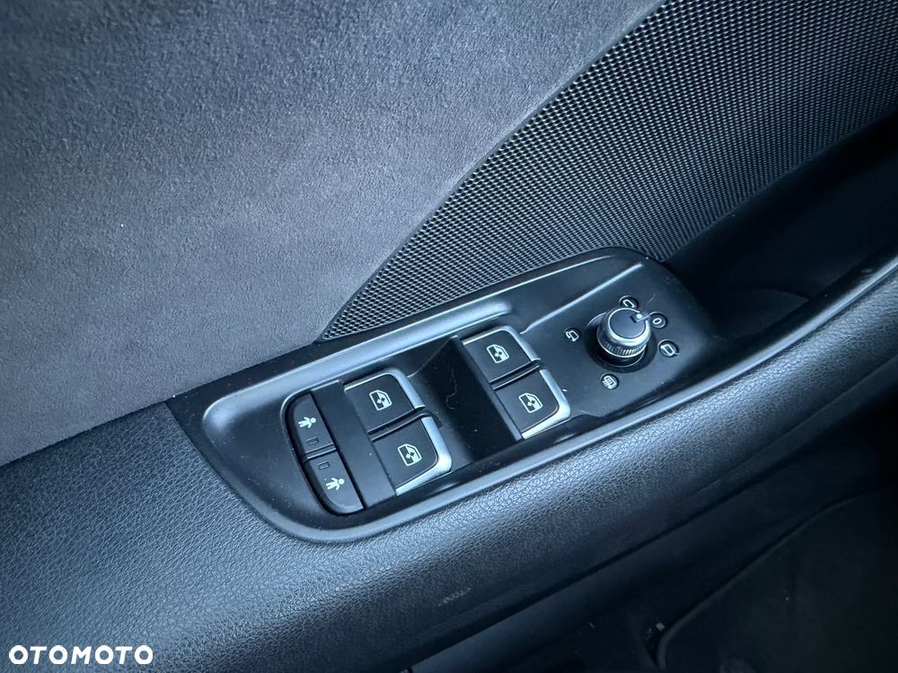 Audi A3 Sportback 2.0 TDI S tronic sport - 22