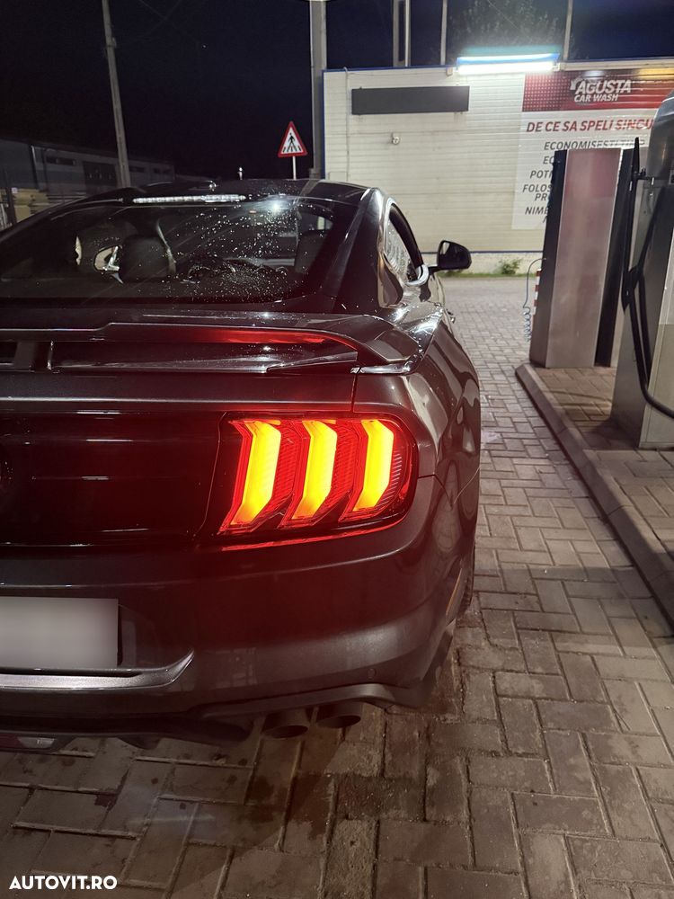 Ford Mustang - 12
