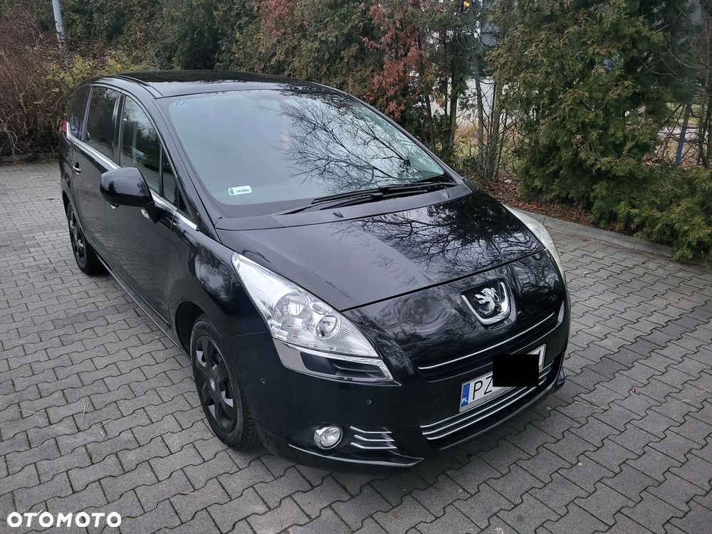Peugeot 5008 1.6 THP Family 7os - 6