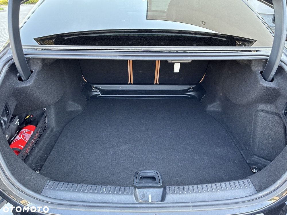 Mercedes-Benz Klasa E 220 d mHEV 4-Matic AMG 9G-Tronic - 15