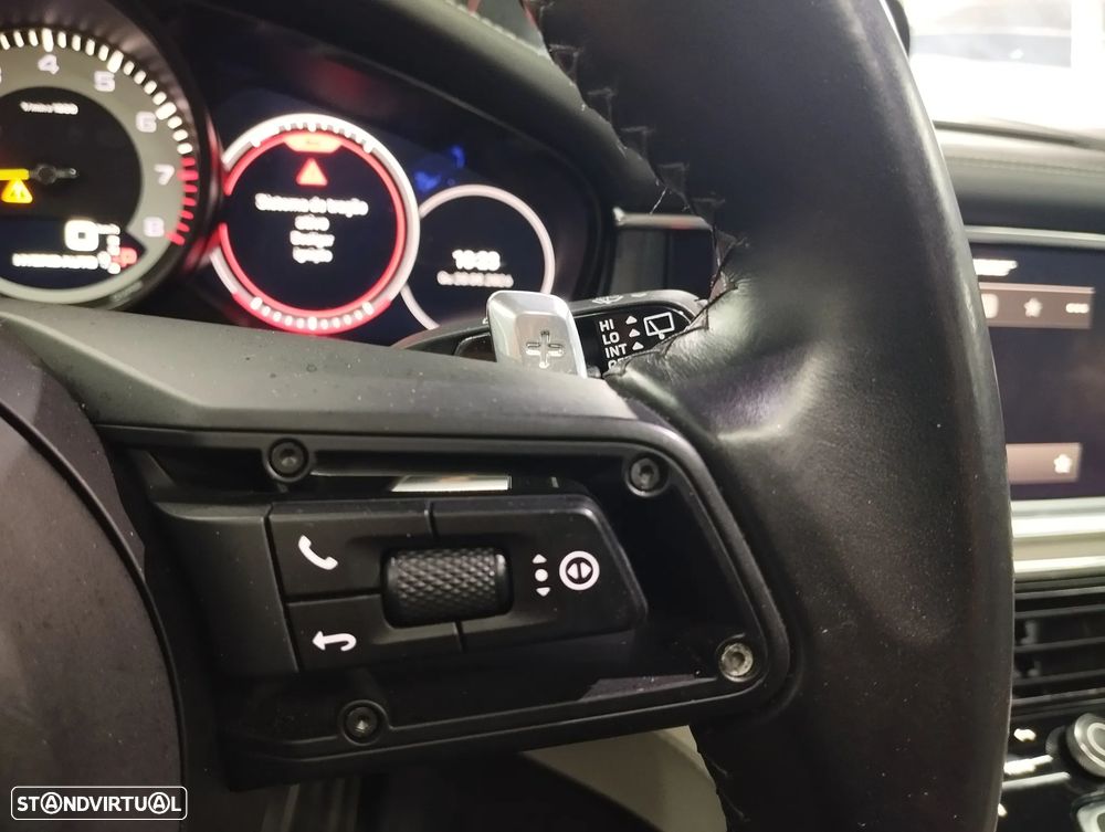 Porsche Panamera Sport Turismo 4 E-Hybrid Platinum Edition - 32