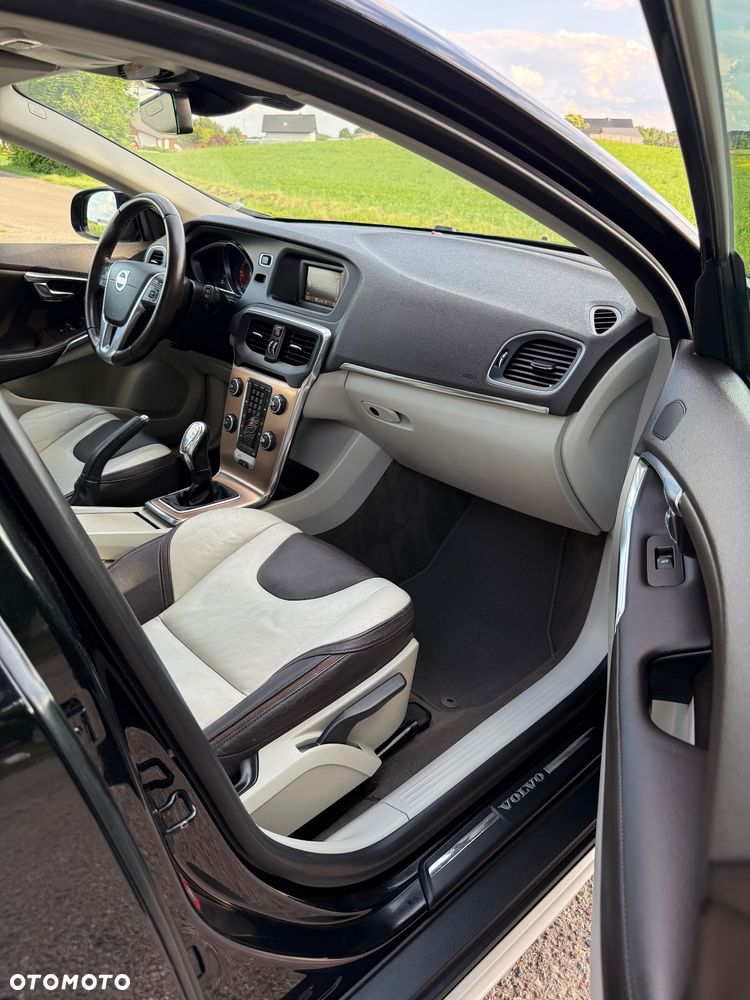Volvo V40 Cross Country D3 Momentum - 10