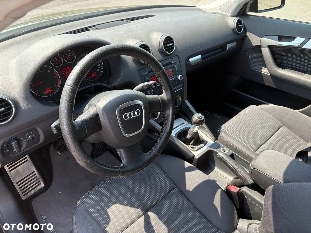 Audi A3 Sportback 2.0 TDI Ambiente - 26