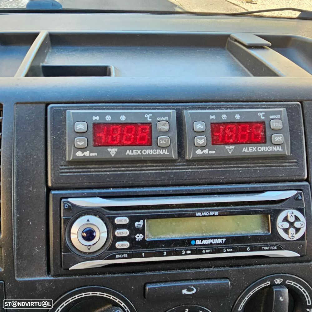 VW Transporter frio garagem - 19