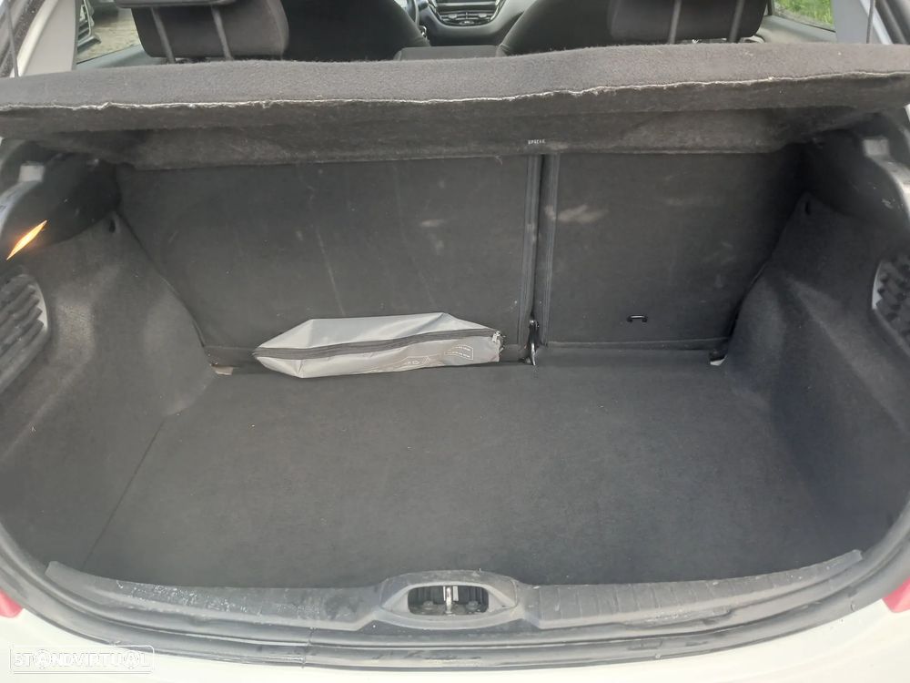 Peugeot 208 1.4 HDi Active - 13
