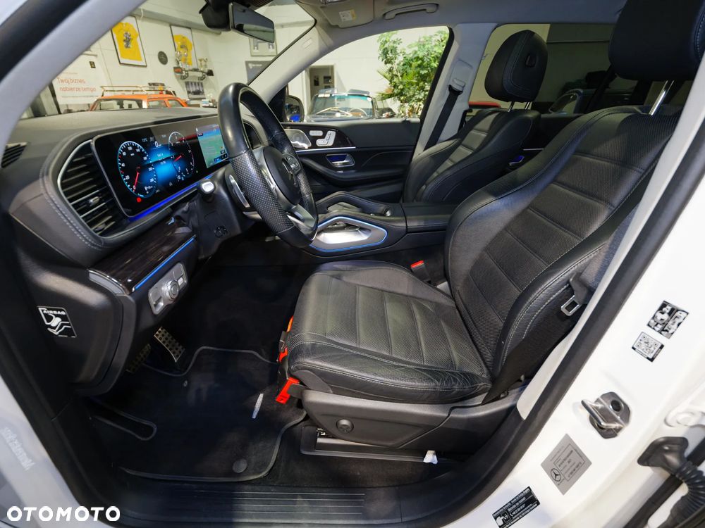 Mercedes-Benz GLS - 17