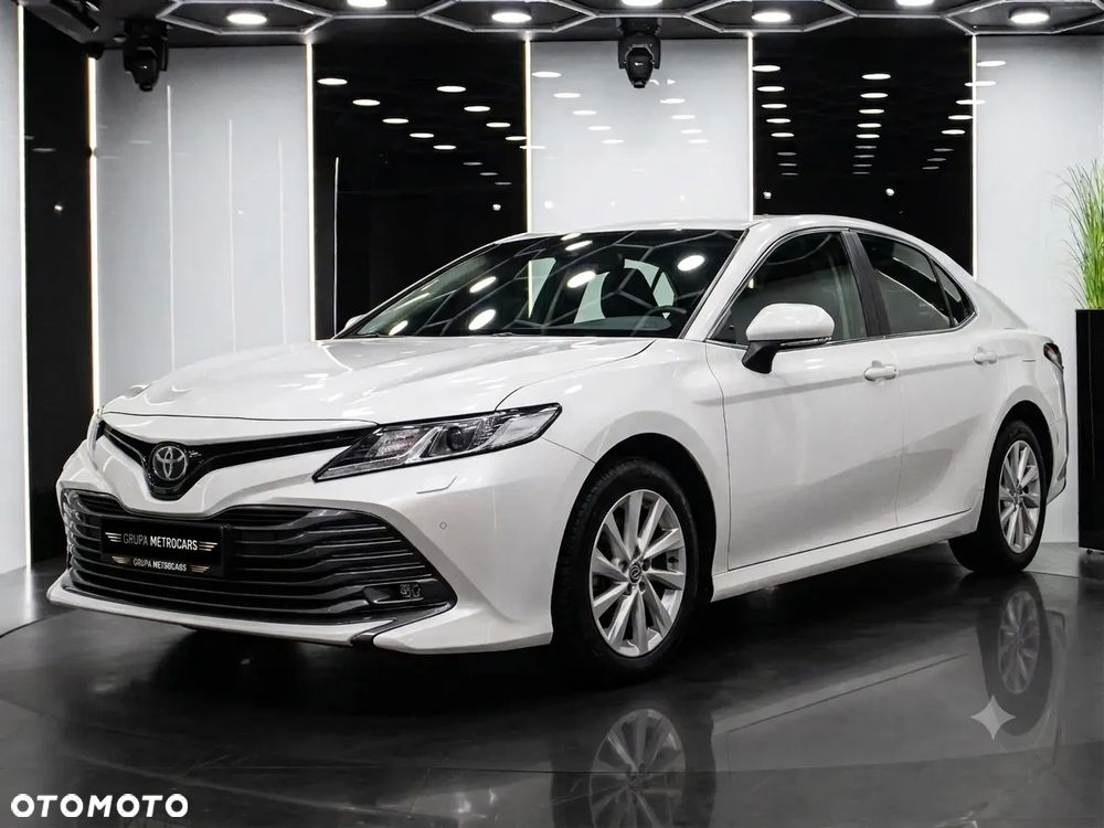 Toyota Camry 2.5 Hybrid Comfort CVT - 2