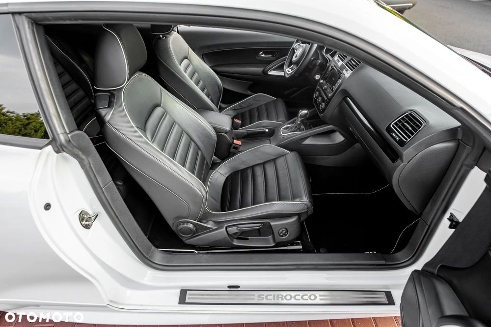 Volkswagen Scirocco 2.0 TSI (BlueMotion Technology) DSG - 19