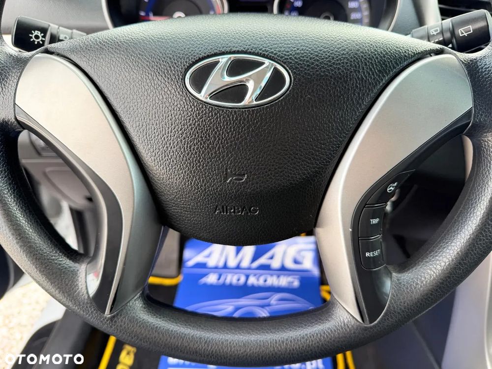 Hyundai i30 1.6 D Classic + - 20