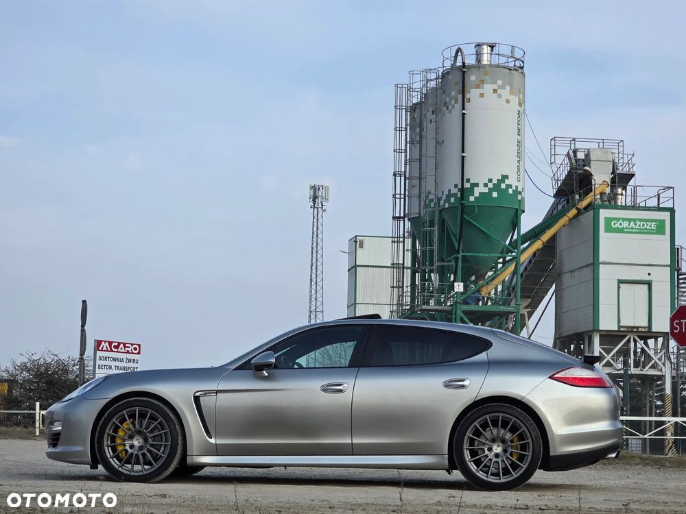 Porsche Panamera 4 PDK Edition - 36