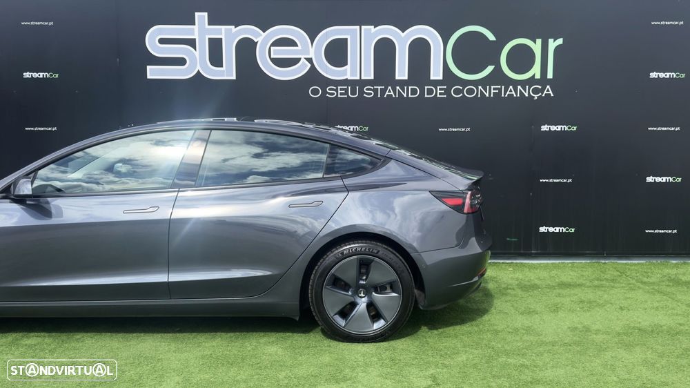 Tesla Model 3 Standard Range Plus RWD - 4