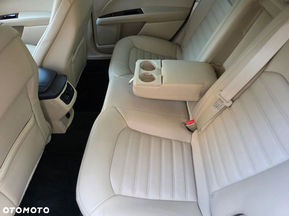 Ford Fusion - 9