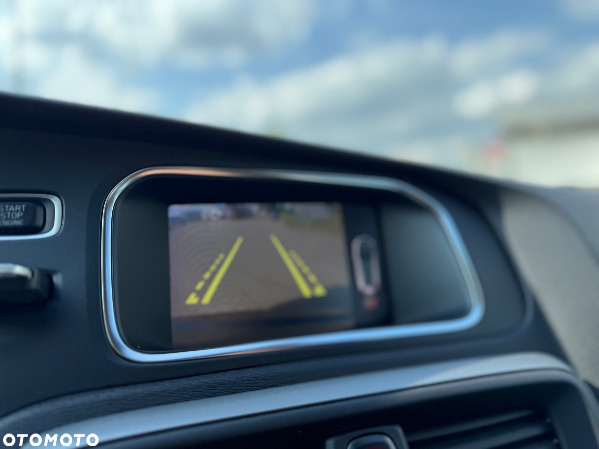 Volvo V40 D2 Drive-E Momentum - 12