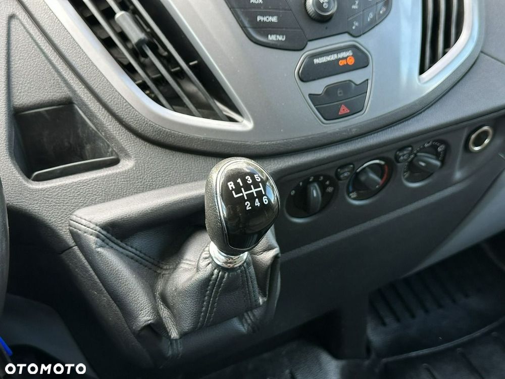 Ford Transit - 18