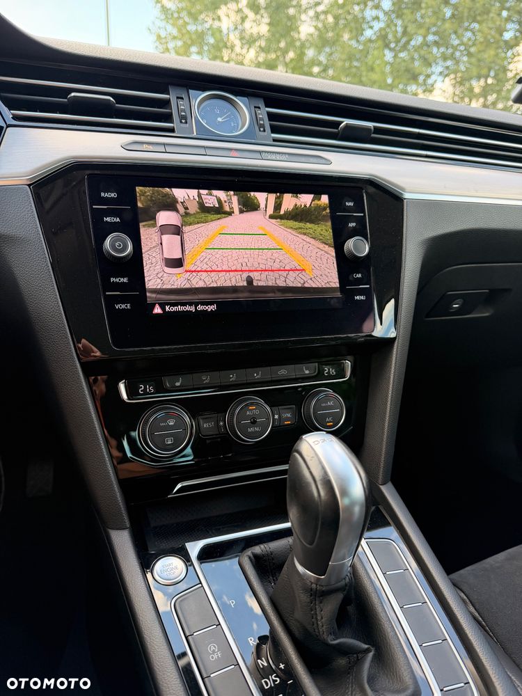 Volkswagen Passat 1.5 TSI OPF DSG Highline - 11