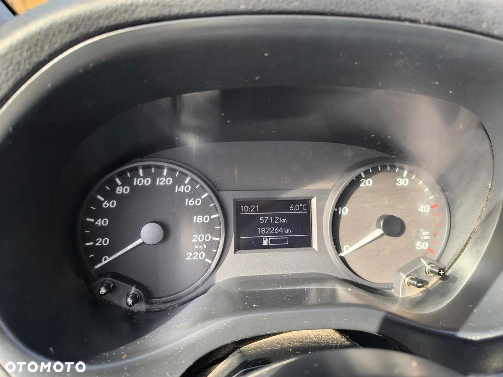 Mercedes-Benz VITO - 13