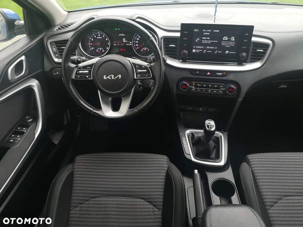 Kia Ceed 1.5 T-GDI M - 12