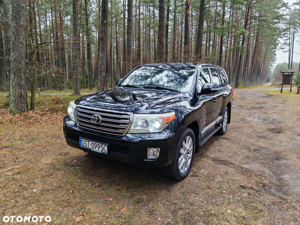 Toyota Land Cruiser - 2