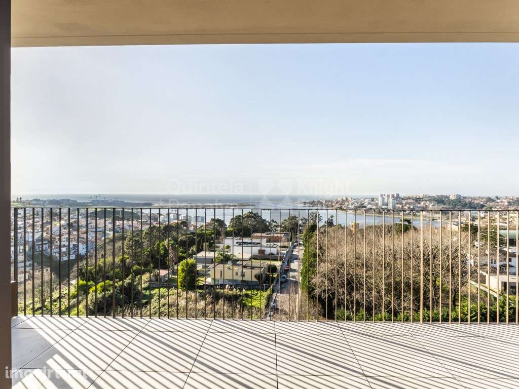 Penthouse T3 duplex nos Jardins d'Arrábida em Vila Nova Gaia - Grande imagem: 2/25