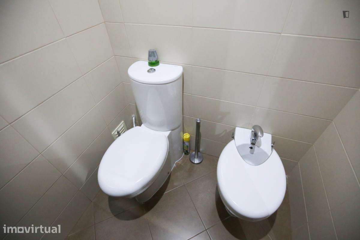 Quarto - localizado em Carnide Lisbon - Grande imagem: 4/26