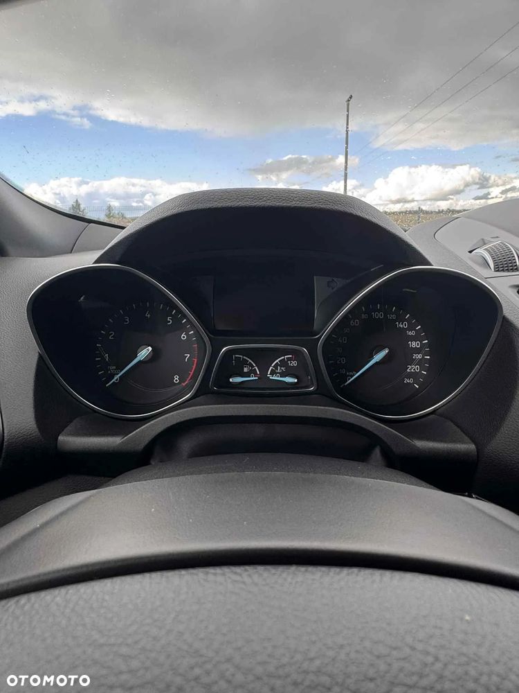 Ford Kuga 1.5 EcoBoost 2x4 ST-Line - 2