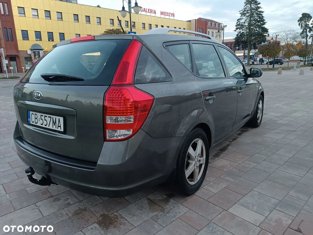 Kia Ceed - 3