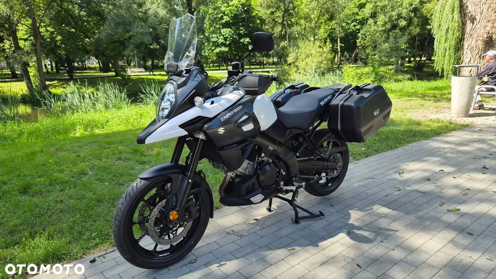 Suzuki V-STROM - 1