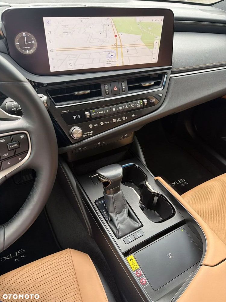 Lexus ES 300h Business Edition - 15