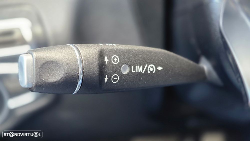 Mercedes-Benz GLC 250 d 4Matic 9G-TRONIC AMG Line - 34