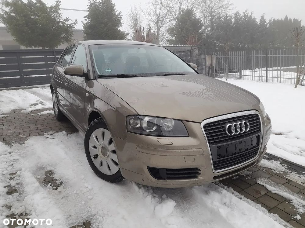 Audi A3 Sportback - 1