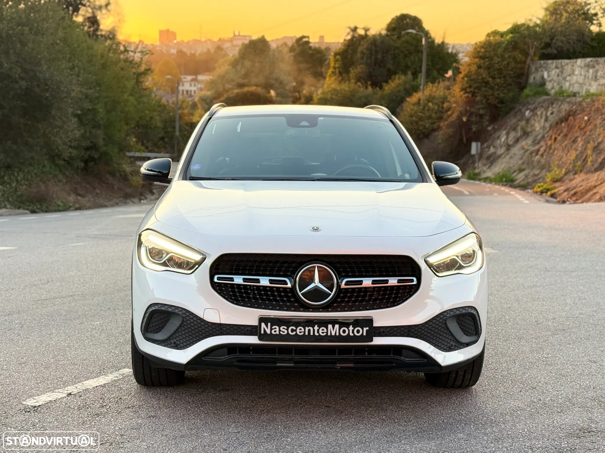 Mercedes-Benz GLA 250 e 8G-DCT Edition Plug-in-Hybrid - 2