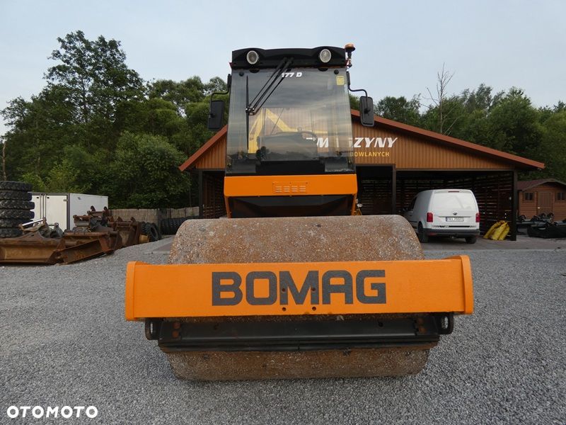 Bomag BW177D-4 / Walec Drogowy Guma - Stal / z Niemiec / 2600mtg / - 7