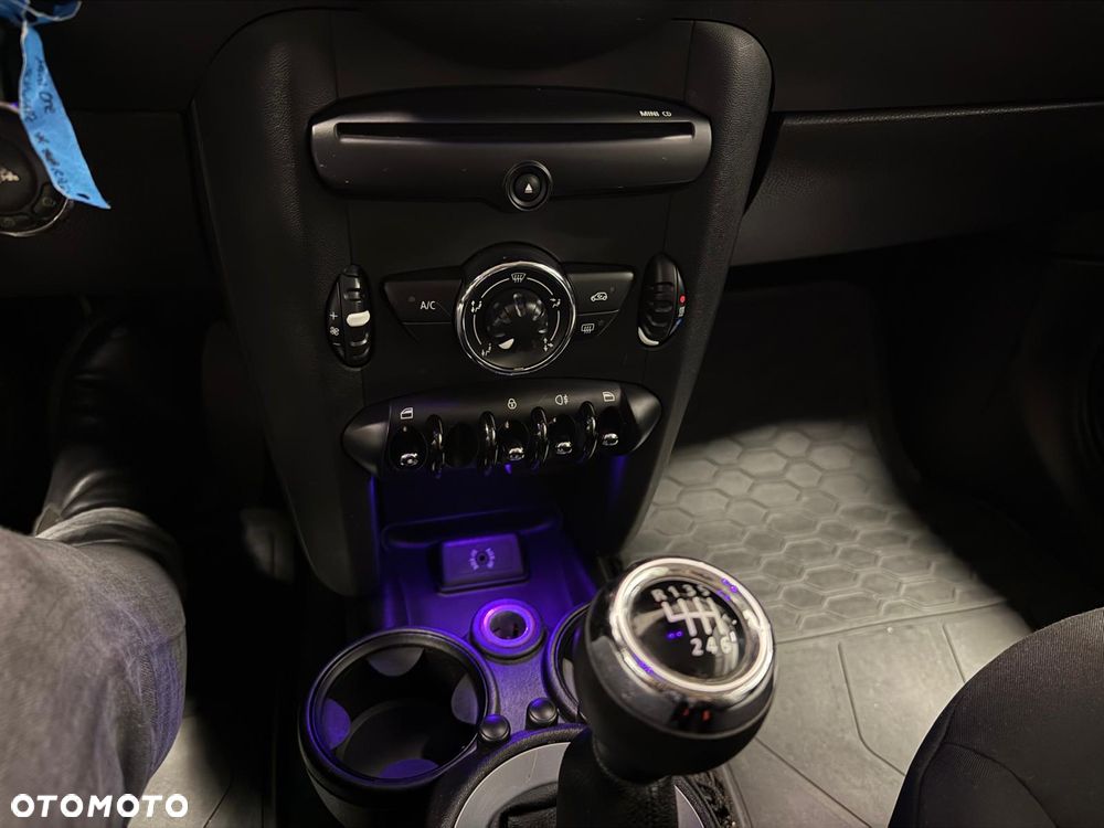 MINI ONE Brick Lane - 12