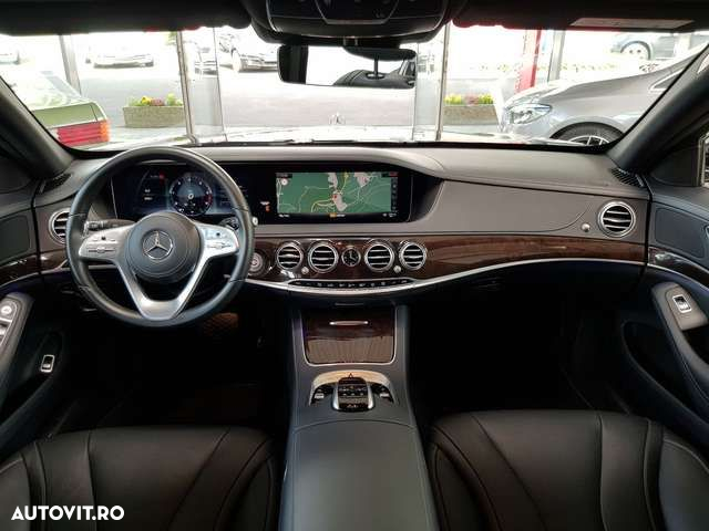 Mercedes-Benz S - 12