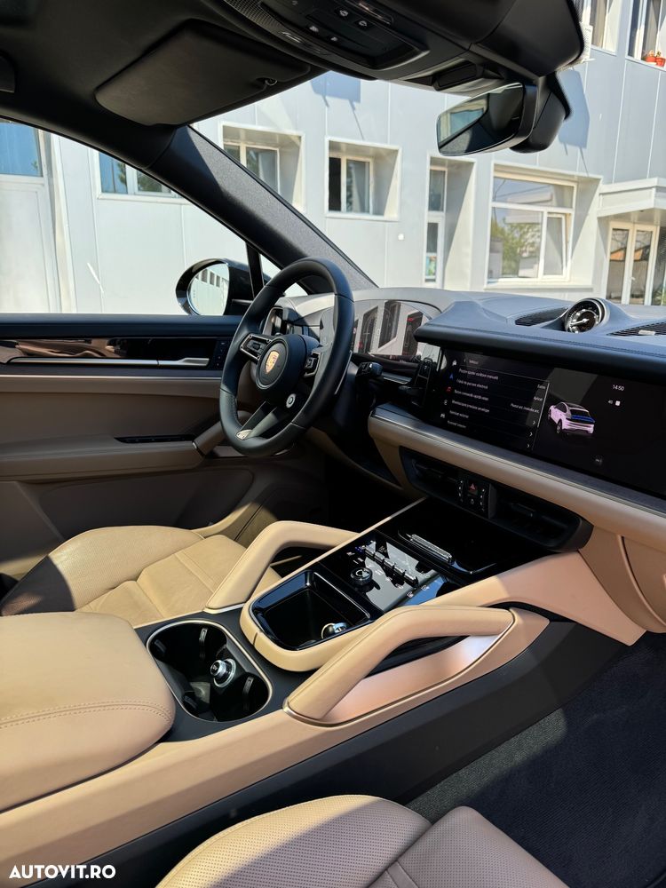 Porsche Cayenne Coupe Black Edition - 32