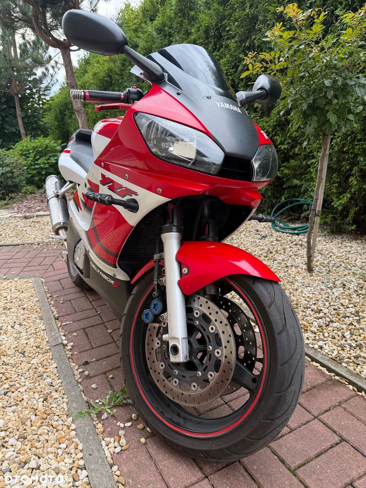 Yamaha R6 - 2
