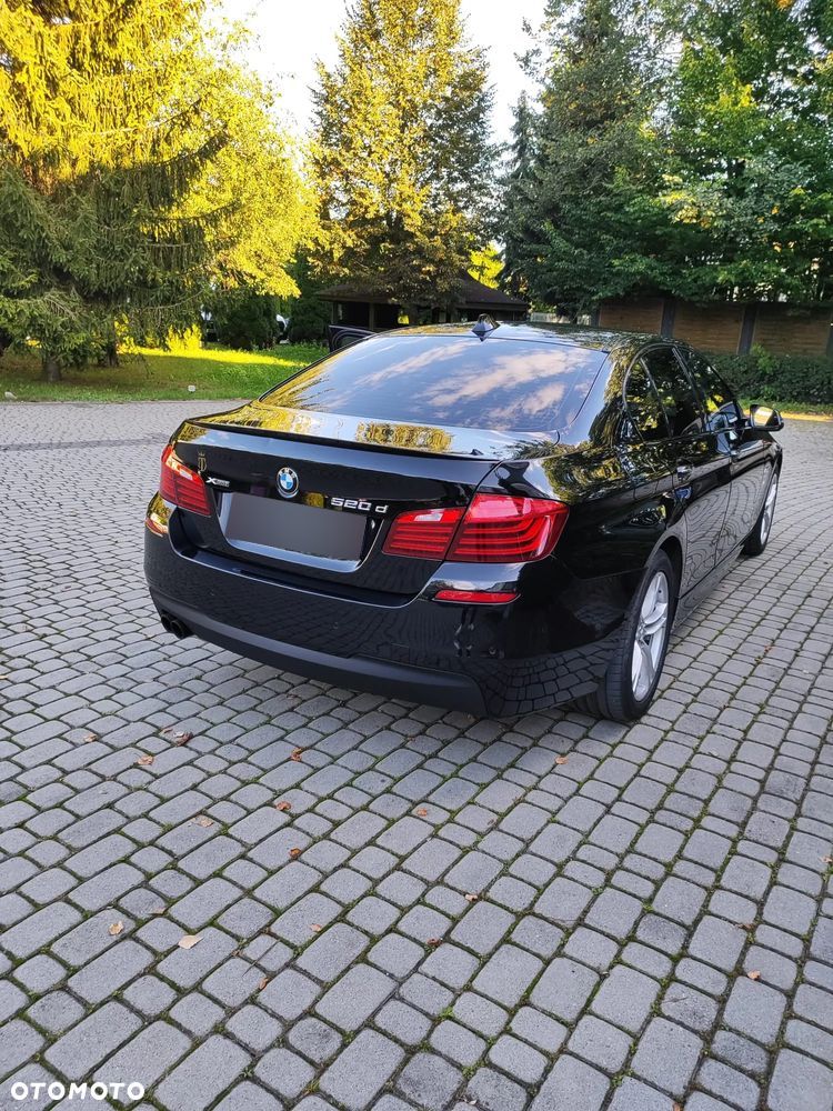 BMW Seria 5 520d xDrive - 4