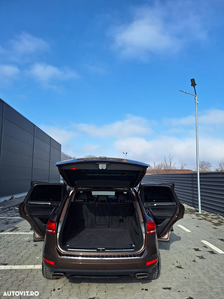 Volkswagen Touareg - 38