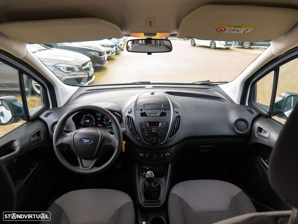 Ford Tourneo Courier 1.5 TDCi Ambiente - 25