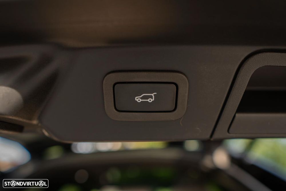 Land Rover Range Rover Velar P400e S - 27