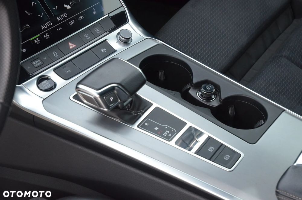 Audi A6 Avant 55 TFSI e quattro S tronic S line - 25