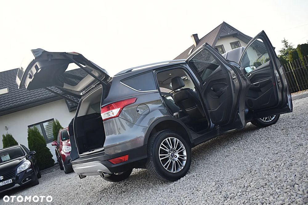 Ford Kuga 2.0 TDCi 2x4 Titanium - 16